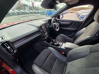 Volvo XC40 2.0 B4P R DESIGN 5dr AWD Auto