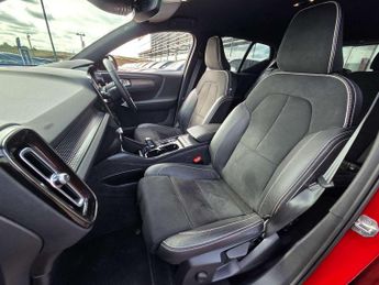 Volvo XC40 2.0 B4P R DESIGN 5dr AWD Auto