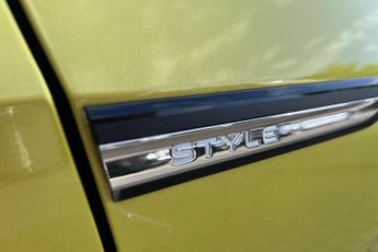 Volkswagen Golf 1.5 eTSI 150 Style 5dr DSG