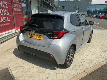 Toyota Yaris 1.5 Hybrid Design 5dr CVT