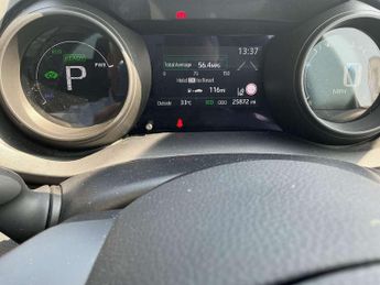 Toyota Yaris 1.5 Hybrid Design 5dr CVT