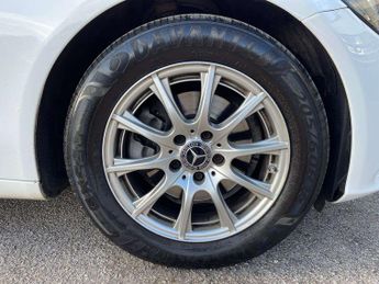 Mercedes-Benz C-Class C220d SE 4dr 9G-Tronic
