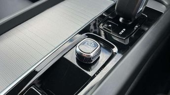 Volvo XC60 2.0 B5P Core 5dr AWD Geartronic