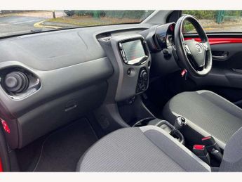 Toyota Aygo 1.0 VVT-i X-Play TSS 5dr x-shift