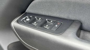 Volvo XC60 2.0 B5P R DESIGN 5dr Geartronic