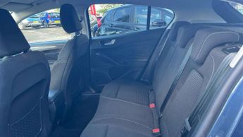 Ford Focus 1.0 EcoBoost Hybrid mHEV 155 Titanium 5dr Auto