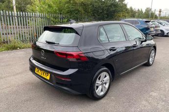 Volkswagen Golf 2.0 TDI Life 5dr DSG