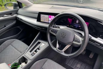 Volkswagen Golf 2.0 TDI Life 5dr DSG