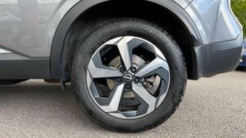 Nissan Qashqai 1.3 DiG-T MH 158 N-Connecta 5dr Xtronic