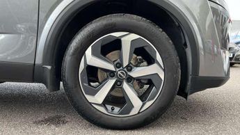 Nissan Qashqai 1.3 DiG-T MH 158 N-Connecta 5dr Xtronic