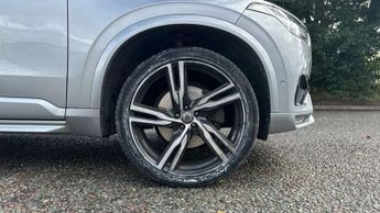 Volvo XC90 2.0 D5 R DESIGN 5dr AWD Geartronic