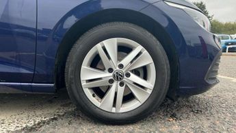 Volkswagen Golf 1.5 eTSI 150 Life 5dr DSG