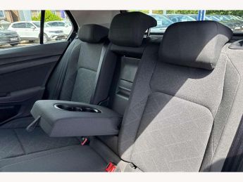 Volkswagen Golf 2.0 TDI Life 5dr DSG