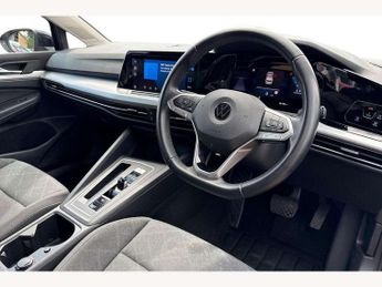 Volkswagen Golf 2.0 TDI Life 5dr DSG