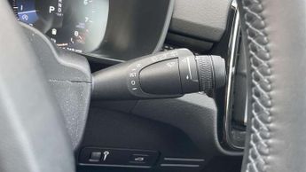 Volvo XC40 Recharge 1.5 T4 Recharge PHEV R DESIGN 5dr Auto