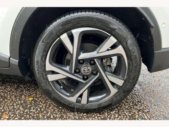 Toyota C-HR 2.0 Hybrid Design 5dr CVT