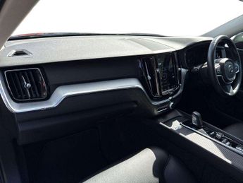 Volvo XC60 2.0 B5P [250] Momentum 5dr Geartronic