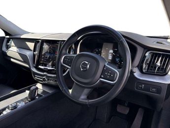 Volvo XC60 2.0 B5P [250] Momentum 5dr Geartronic