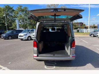 Volkswagen Transporter 2.0 TDI 150 Highline Kombi Van DSG