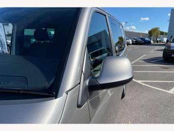 Volkswagen Transporter 2.0 TDI 150 Highline Kombi Van DSG