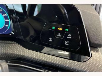 Volkswagen Golf 1.5 eTSI 150 R-Line 5dr DSG