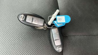 Nissan Navara Double Cab Pick Up Tekna 2.3dCi 190 TT 4WD Auto