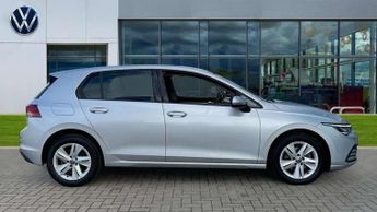 Volkswagen Golf 2.0 TDI Life 5dr DSG