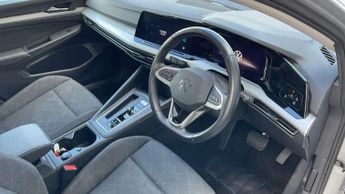 Volkswagen Golf 2.0 TDI Life 5dr DSG