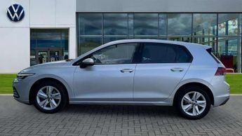 Volkswagen Golf 2.0 TDI Life 5dr DSG