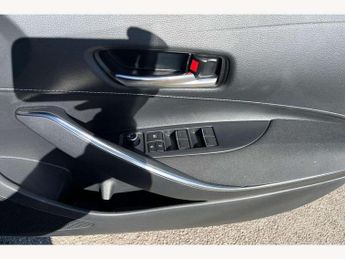 Toyota Corolla Touring Sport 1.8 VVT-i Hybrid Icon 5dr CVT