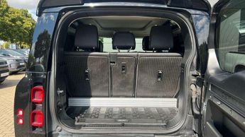 Land Rover Defender 3.0 D250 HSE 90 3dr Auto