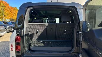 Land Rover Defender 3.0 D250 X-Dynamic HSE 90 3dr Auto