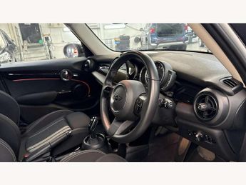 MINI Hatchback 5dr 2.0 Cooper S Classic 5dr Auto