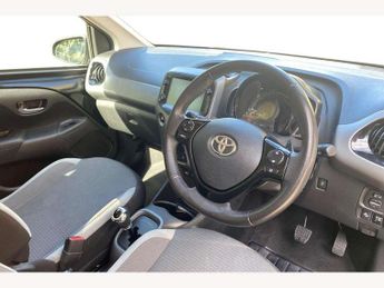Toyota Aygo 1.0 VVT-i X-Trend TSS 5dr x-shift