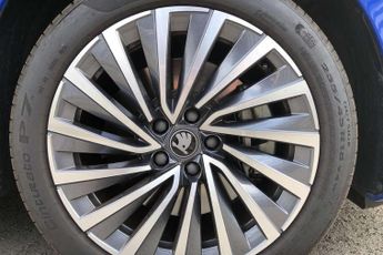 Skoda Superb 2.0 TDI 193 Laurin + Klement 4X4 5dr DSG
