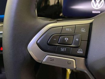 Volkswagen Golf 1.5 eTSI Style 5dr DSG