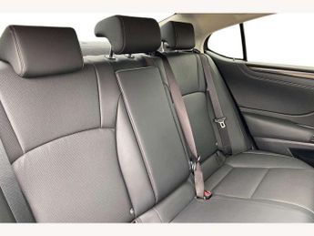 Lexus ES 300h 2.5 4dr CVT Premium Edition