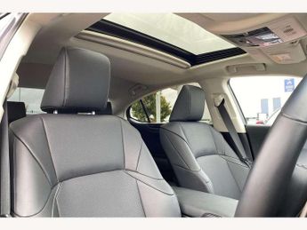 Lexus ES 300h 2.5 4dr CVT Premium Edition