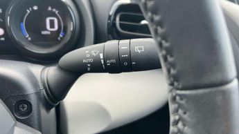 Toyota Yaris 1.5 Hybrid Excel 5dr CVT