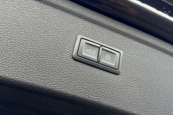 Audi Q5 55 TFSI e Quattro S Line Competition 5dr S Tronic