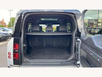 Land Rover Defender 3.0 D250 X-Dynamic SE 110 5dr Auto