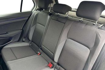 Volkswagen Golf 1.0 eTSI Active 5dr DSG