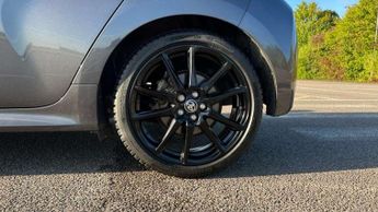 Toyota Yaris 1.5 Hybrid GR Sport 5dr CVT