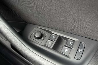 Volkswagen Passat 2.0 TDI EVO SCR SE Nav 4dr DSG