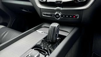 Volvo XC60 2.0 B4D R DESIGN Pro 5dr AWD Geartronic