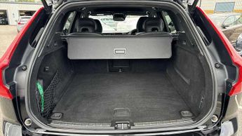 Volvo XC60 2.0 B4D R DESIGN Pro 5dr AWD Geartronic