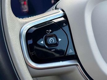 Volvo XC60 2.0 T8 Recharge PHEV Inscription Pro 5dr AWD Auto