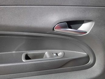 Fiat 600 1.2 Hybrid 48V 136 5dr eDCT-6