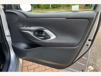 Toyota Yaris 1.5 Hybrid Design 5dr CVT