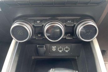 Renault Clio 1.6 E-TECH full hybrid 145 Techno 5dr Auto
